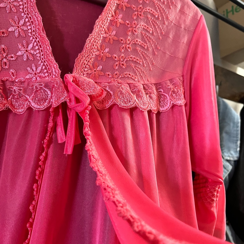 Chaser Vibrant Pink Lace Robe
